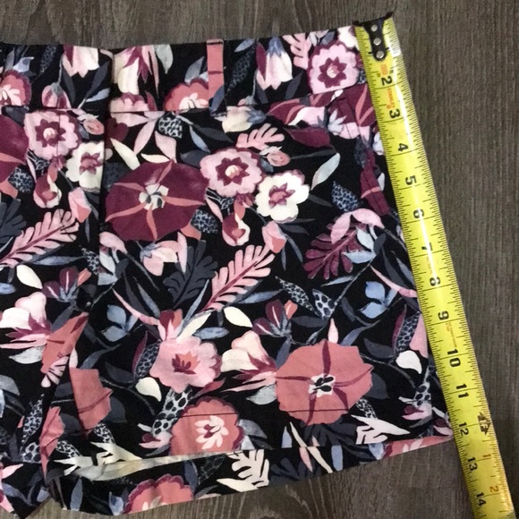 LOFT chino shorts - Picture 6 of 10